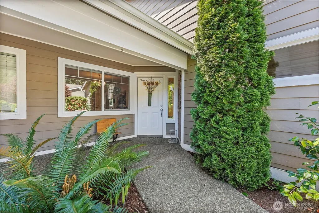 211 E Sterling Drive Allyn WA 98524