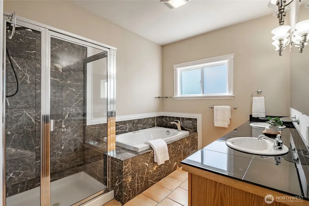 4410 Glasgow Way Anacortes WA 98221
