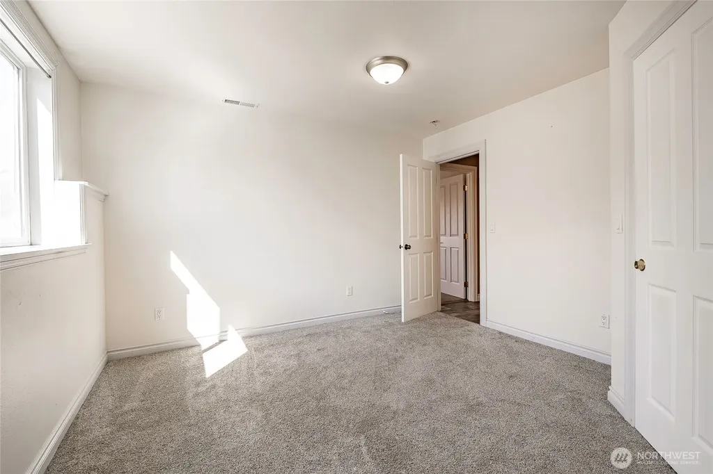 4410 Glasgow Way Anacortes WA 98221