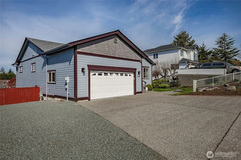 4410 Glasgow Way Anacortes WA 98221