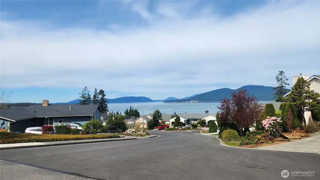 4410 Glasgow Way Anacortes WA 98221