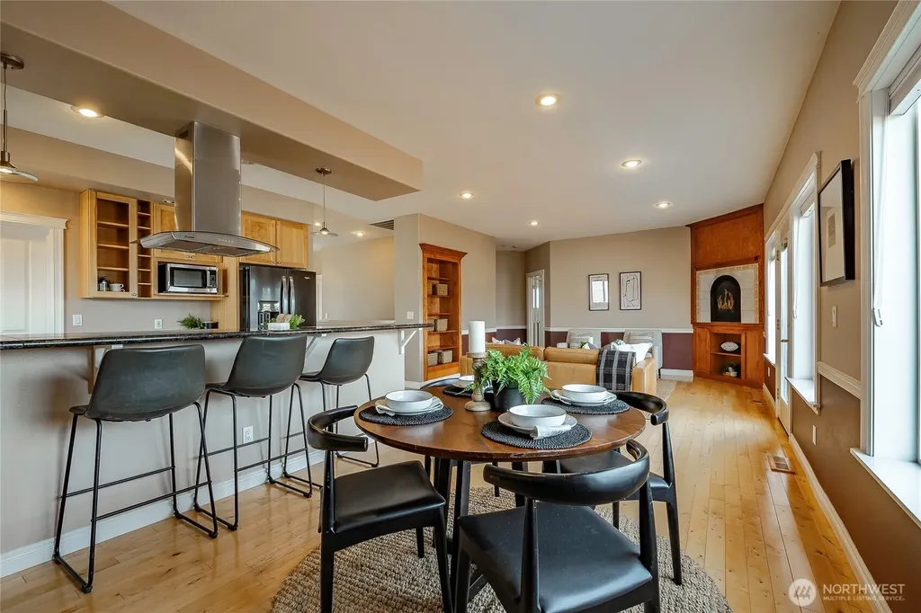 4410 Glasgow Way Anacortes WA 98221