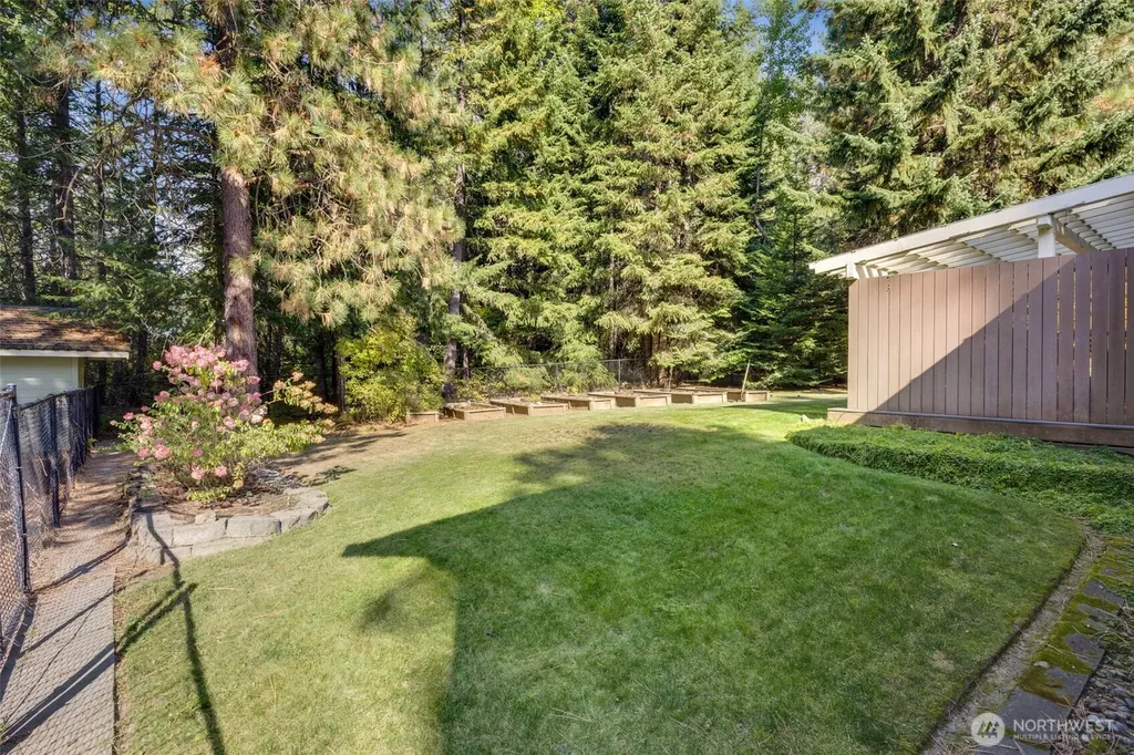 12280 State Route 903 Ronald WA 98940