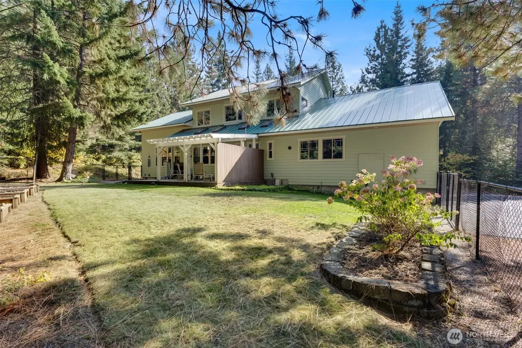 12280 State Route 903 Ronald WA 98940