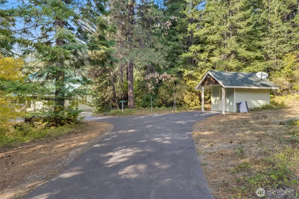 12280 State Route 903 Ronald WA 98940