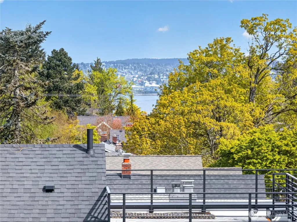 2931 39th Avenue SW Seattle WA 98116