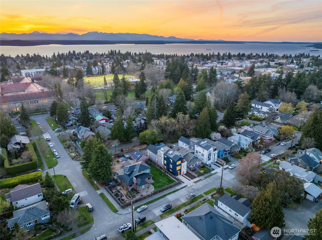 2931 39th Avenue SW Seattle WA 98116