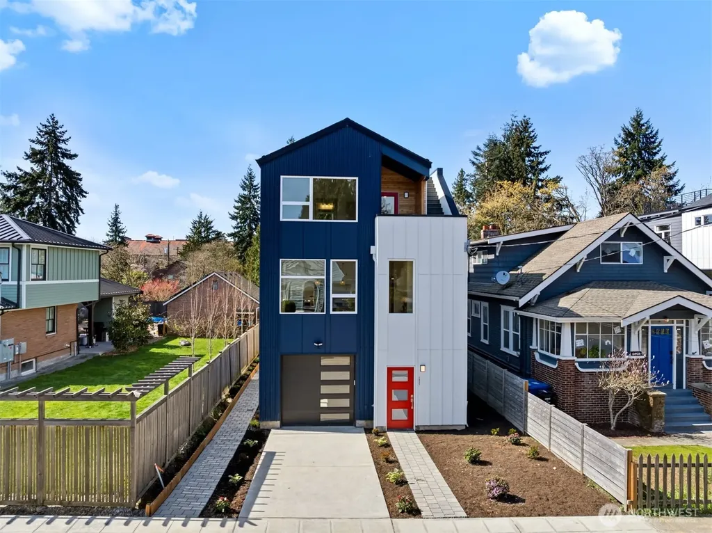 2931 39th Avenue SW Seattle WA 98116