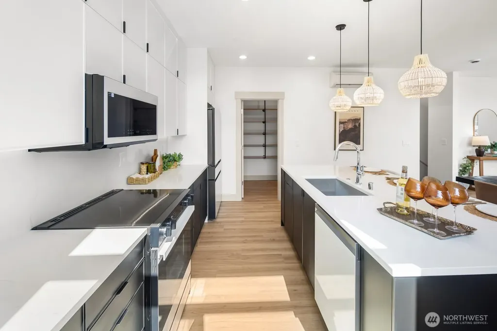 2931 39th Avenue SW Seattle WA 98116