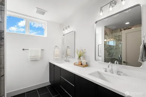 2931 39th Avenue SW Seattle WA 98116