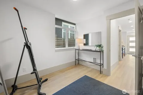 2931 39th Avenue SW Seattle WA 98116