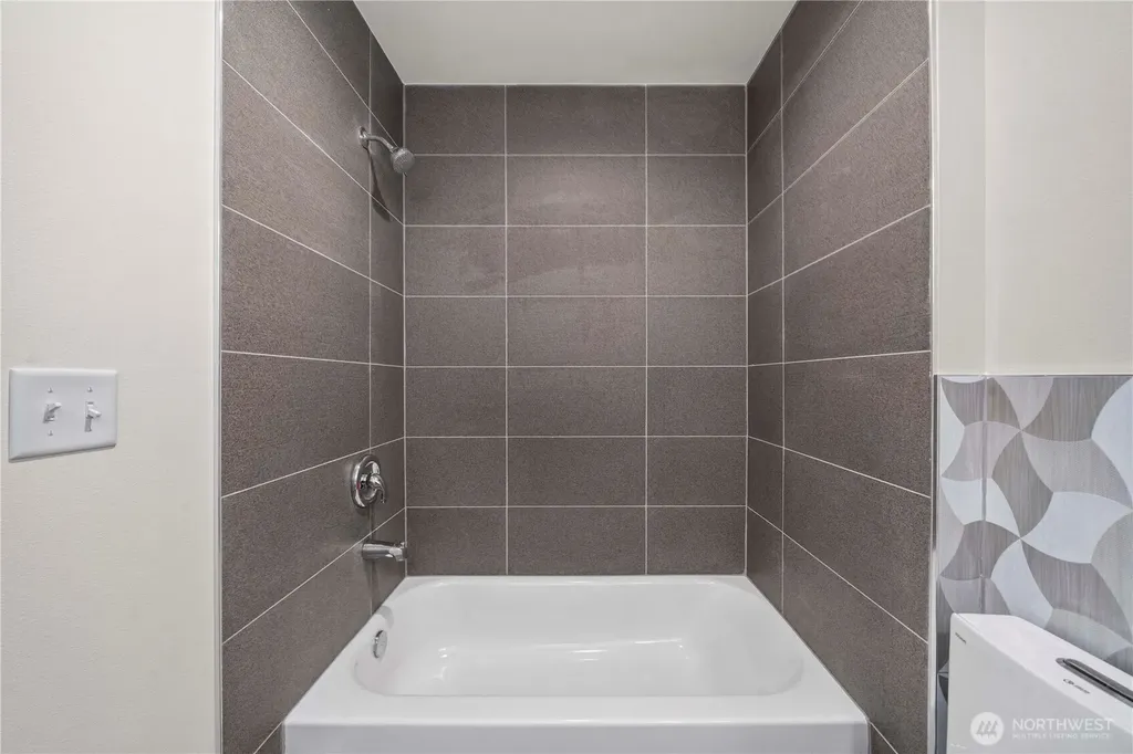 11539 17th Place SW Burien WA 98146