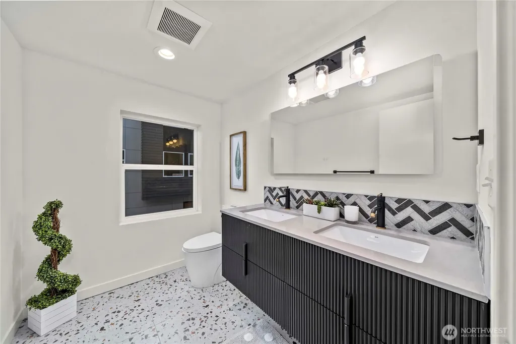 11539 17th Place SW Burien WA 98146