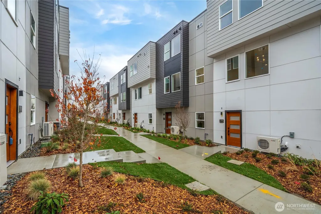11539 17th Place SW Burien WA 98146