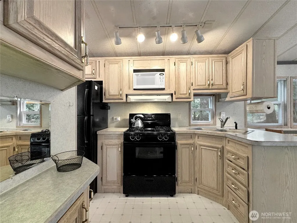 19 Big Tree Drive Deming WA 98244