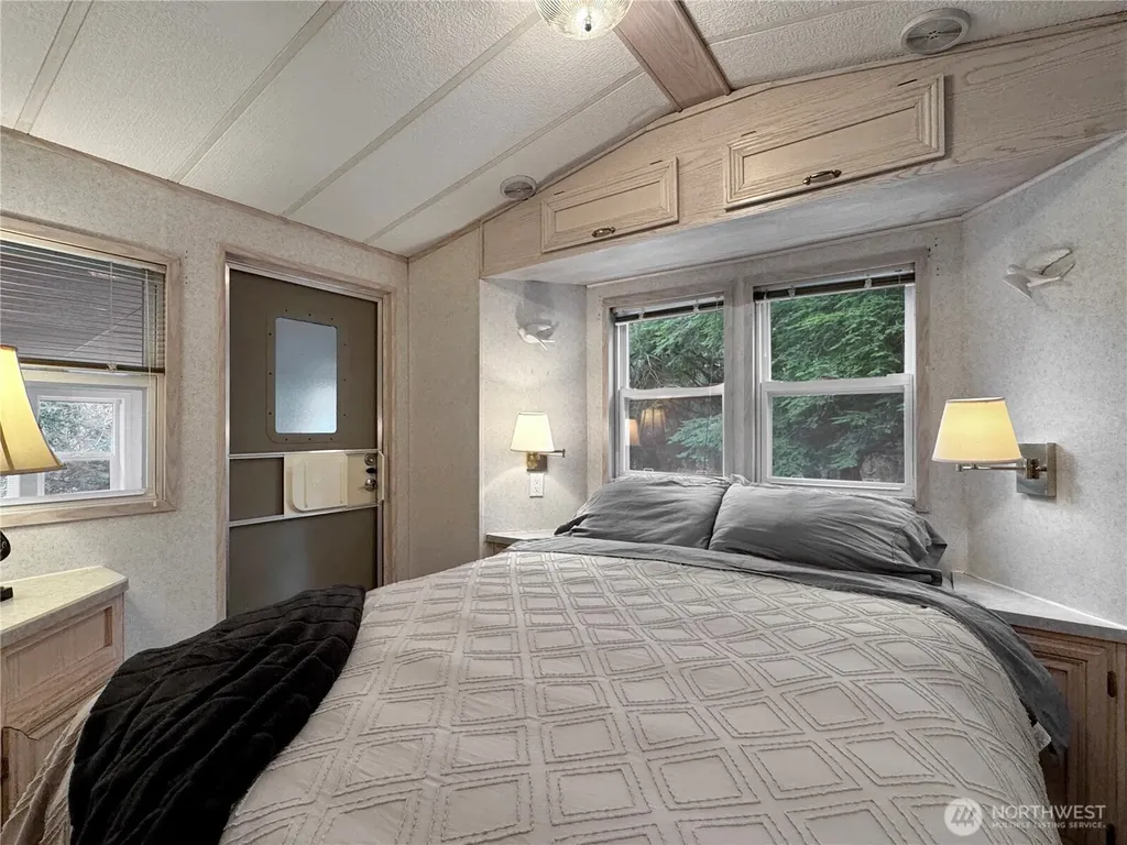 19 Big Tree Drive Deming WA 98244