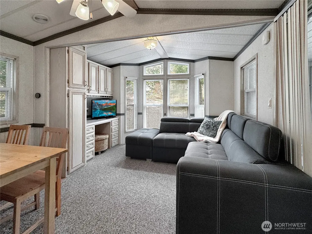 19 Big Tree Drive Deming WA 98244