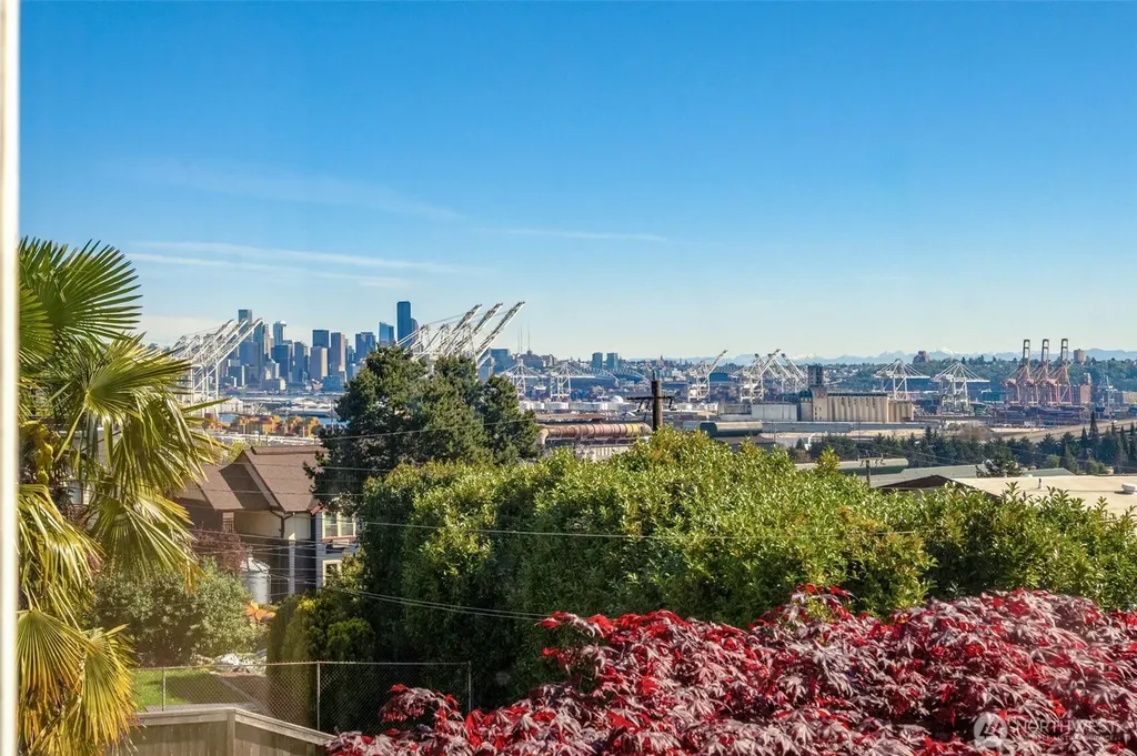 4014 32nd Avenue SW Seattle WA 98126
