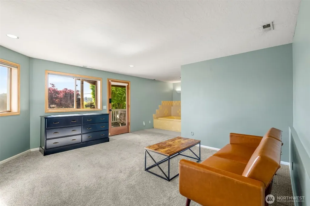4014 32nd Avenue SW Seattle WA 98126