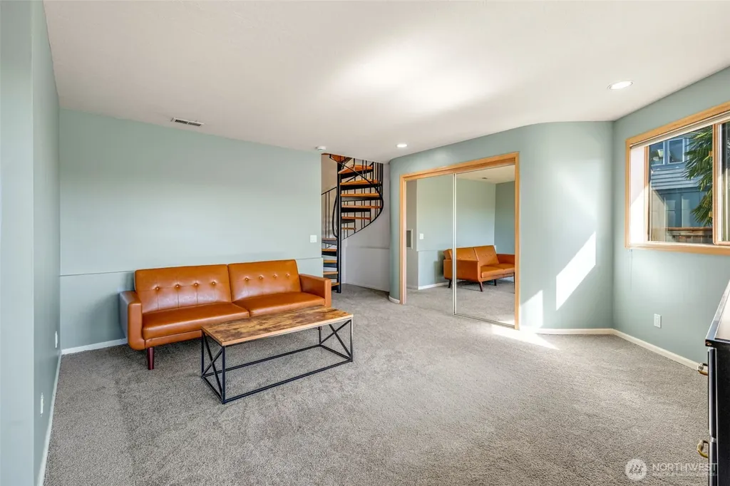 4014 32nd Avenue SW Seattle WA 98126