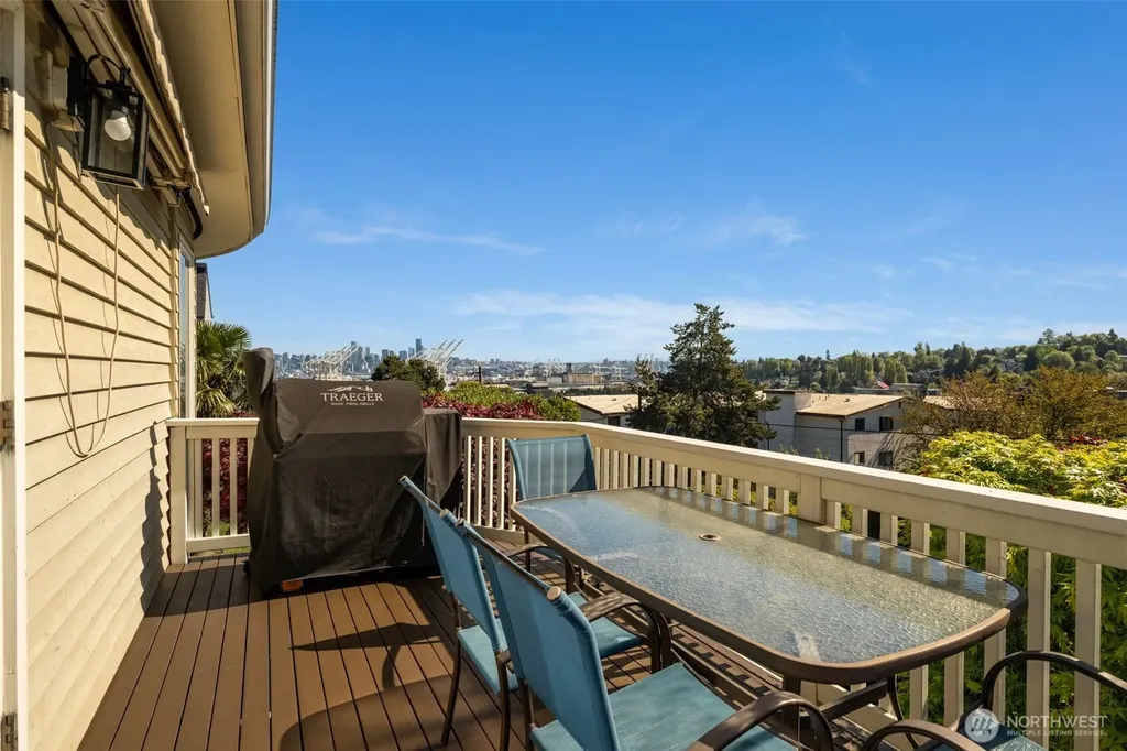 4014 32nd Avenue SW Seattle WA 98126