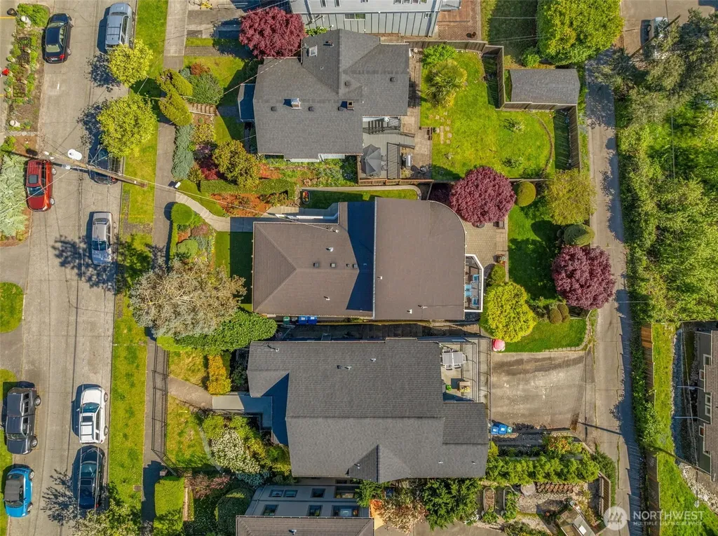4014 32nd Avenue SW Seattle WA 98126