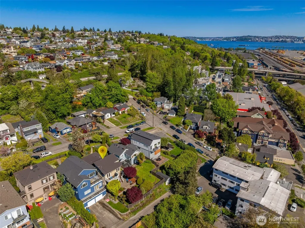 4014 32nd Avenue SW Seattle WA 98126