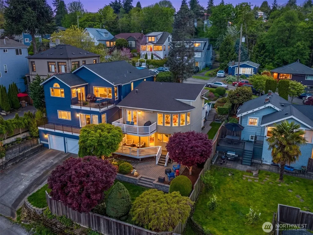 4014 32nd Avenue SW Seattle WA 98126