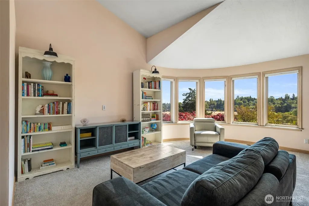 4014 32nd Avenue SW Seattle WA 98126