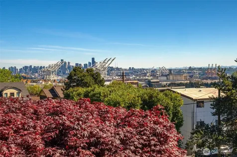 4014 32nd Avenue SW Seattle WA 98126