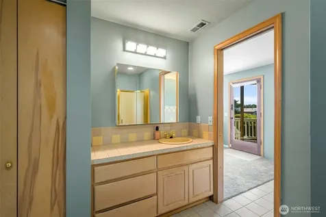 4014 32nd Avenue SW Seattle WA 98126