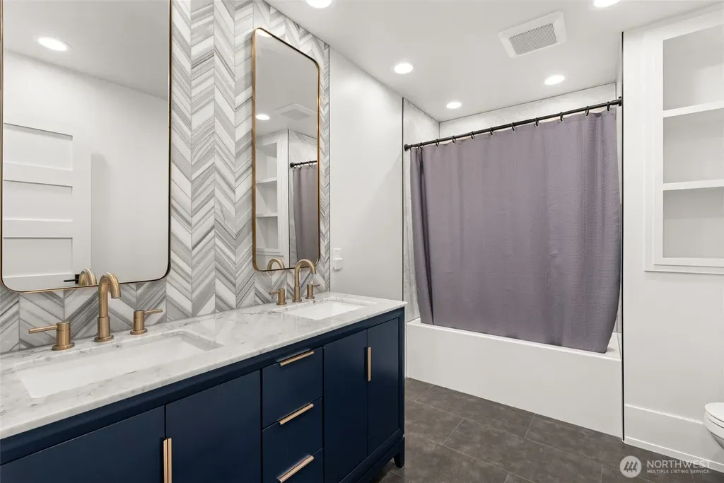 10901 Greendale Drive SW Lakewood WA 98498
