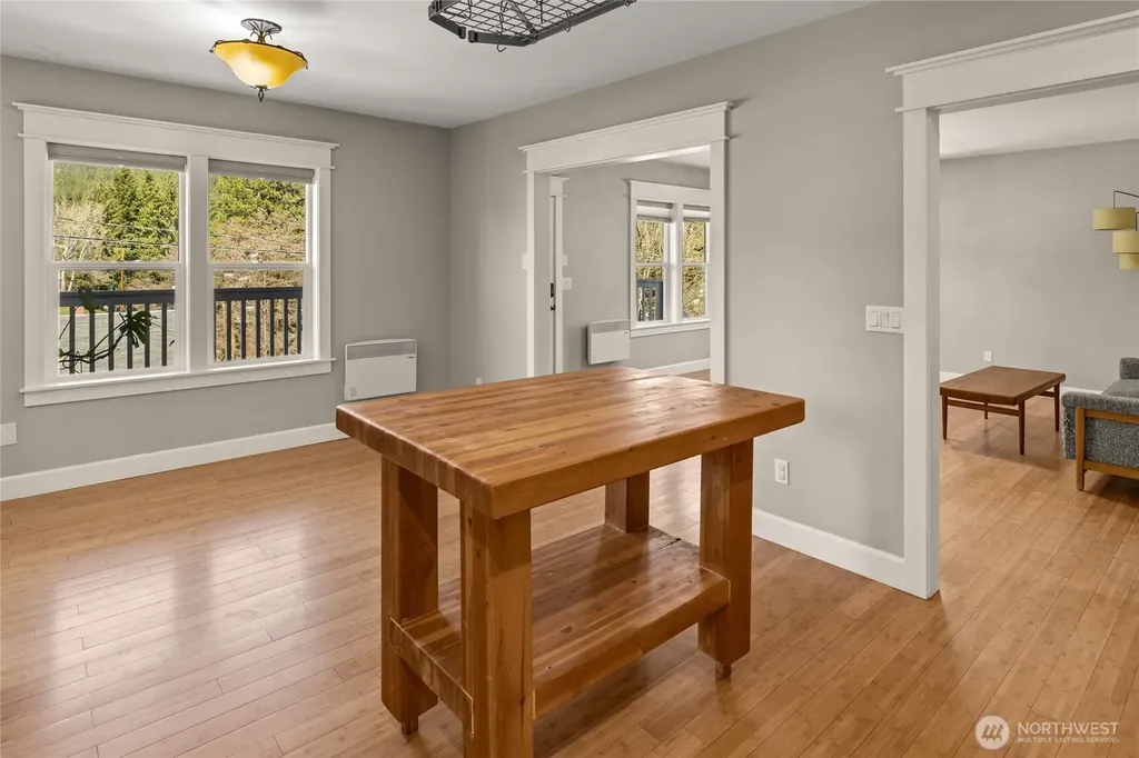 109 S 5th St Alley Roslyn WA 98941