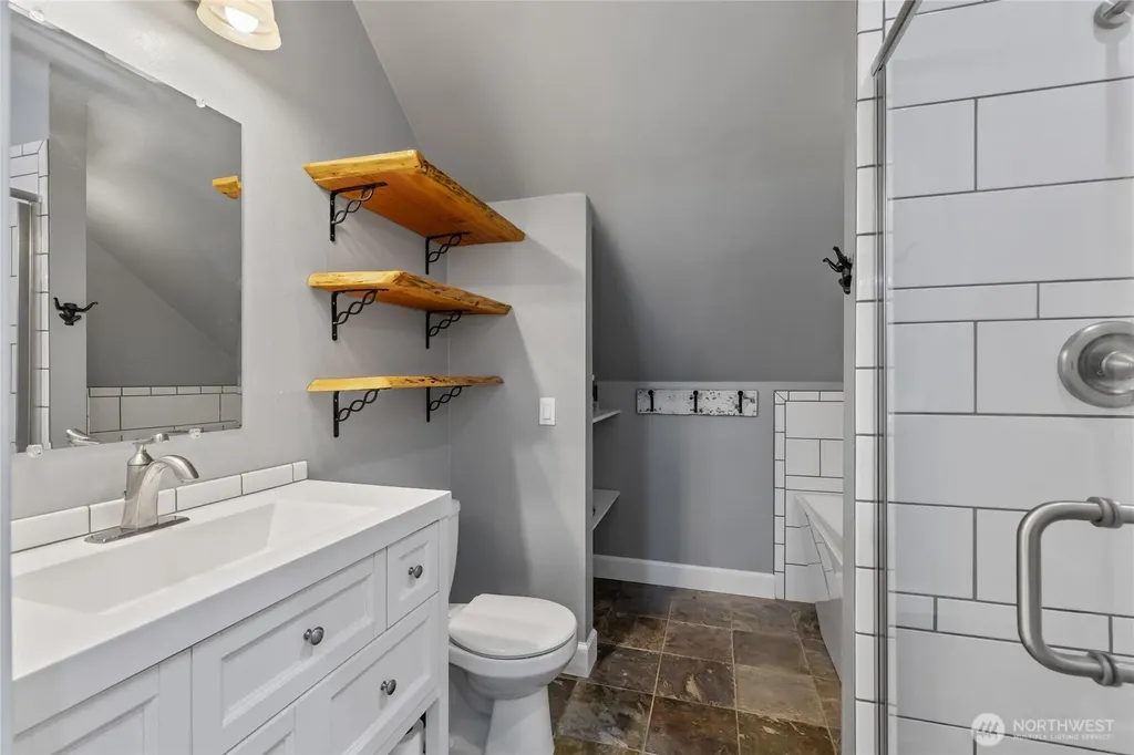 109 S 5th St Alley Roslyn WA 98941