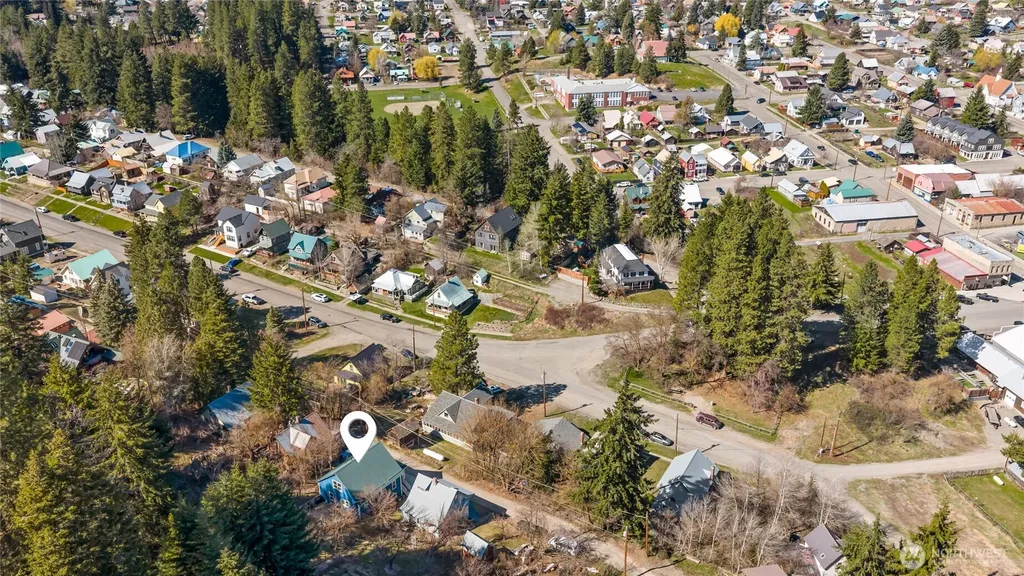 109 S 5th St Alley Roslyn WA 98941