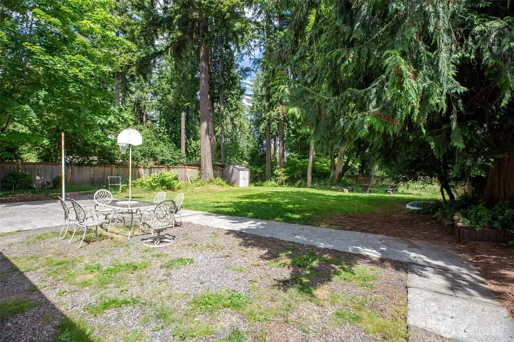 18816 89 Avenue NE Bothell WA 98011
