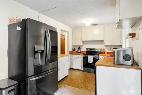 18816 89 Avenue NE Bothell WA 98011