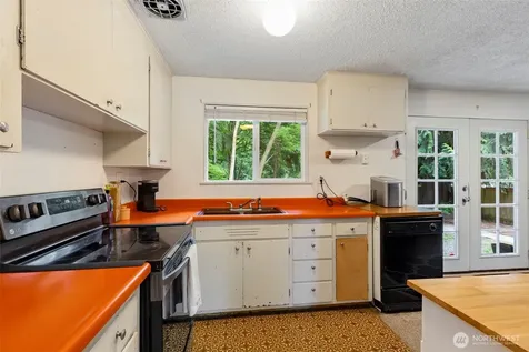 18816 89 Avenue NE Bothell WA 98011