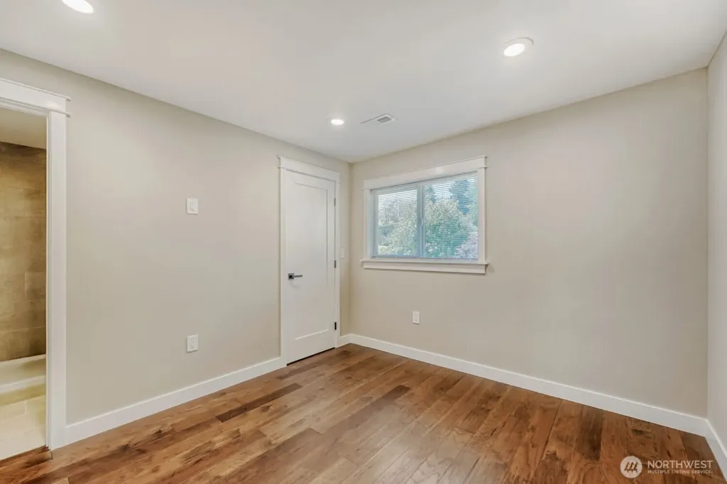 14826 42nd Avenue S Tukwila WA 98168