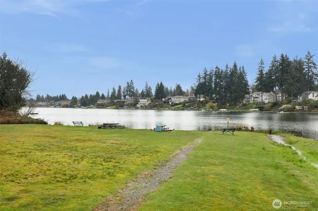 13715 SE 258th Place Kent WA 98042