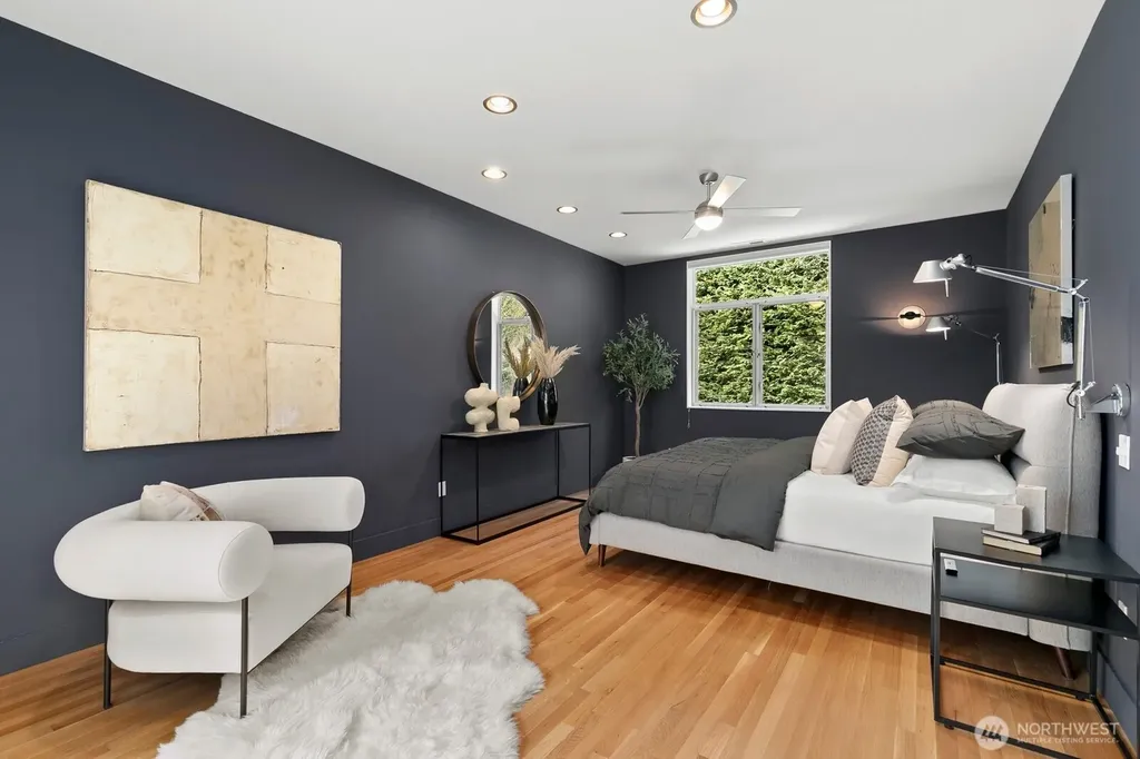 1549 Magnolia Way W Seattle WA 98199