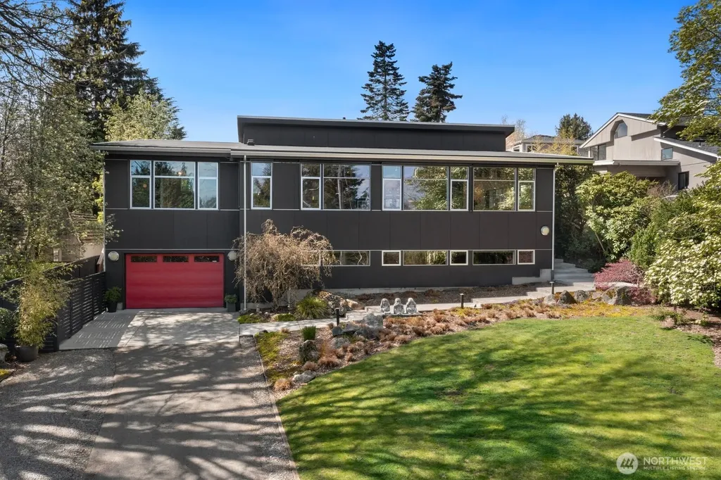 1549 Magnolia Way W Seattle WA 98199
