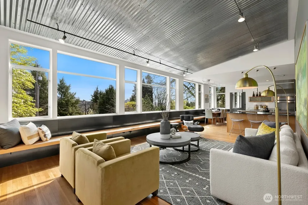 1549 Magnolia Way W Seattle WA 98199