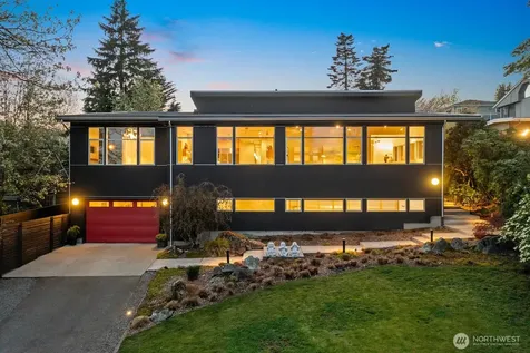 1549 Magnolia Way W Seattle WA 98199
