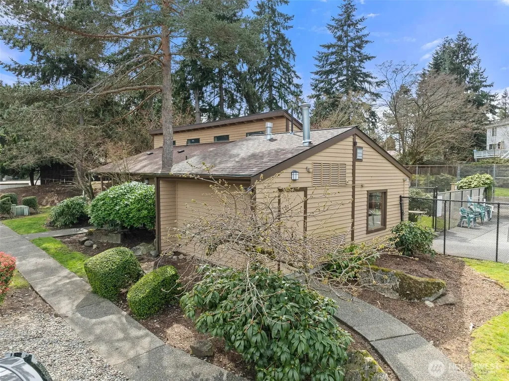 1002 S 312th Street Federal Way WA 98003