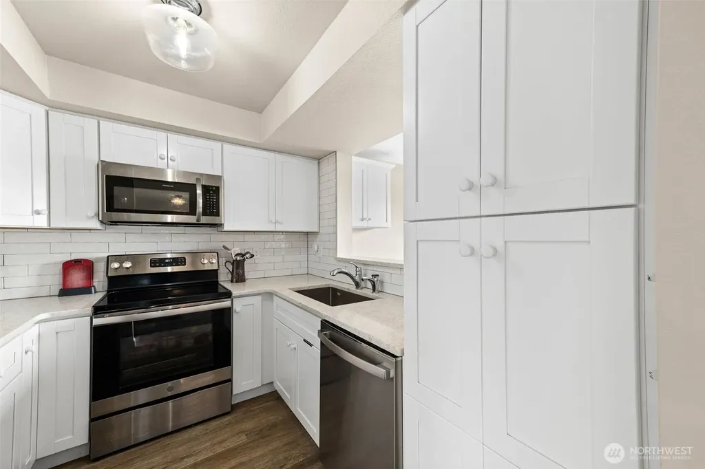 1002 S 312th Street Federal Way WA 98003