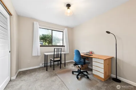 1002 S 312th Federal Way WA 98003