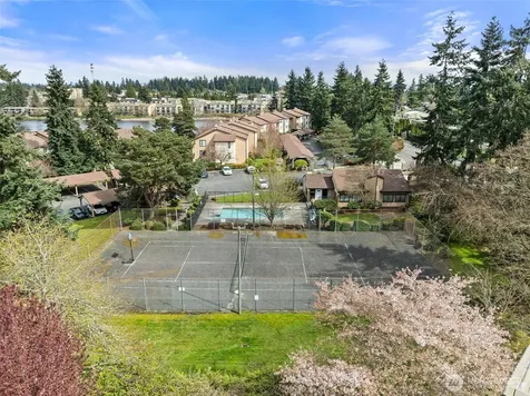 1002 S 312th Federal Way WA 98003