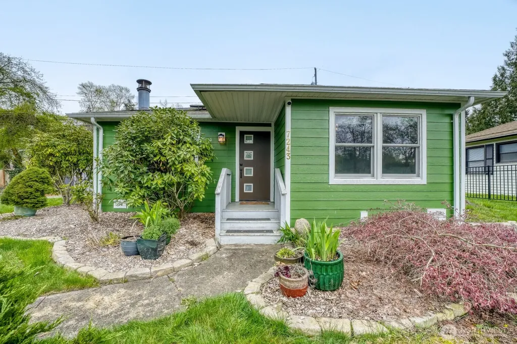 7243 S 125th Street Seattle WA 98178