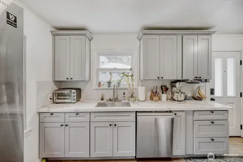 7243 S 125th Street Seattle WA 98178